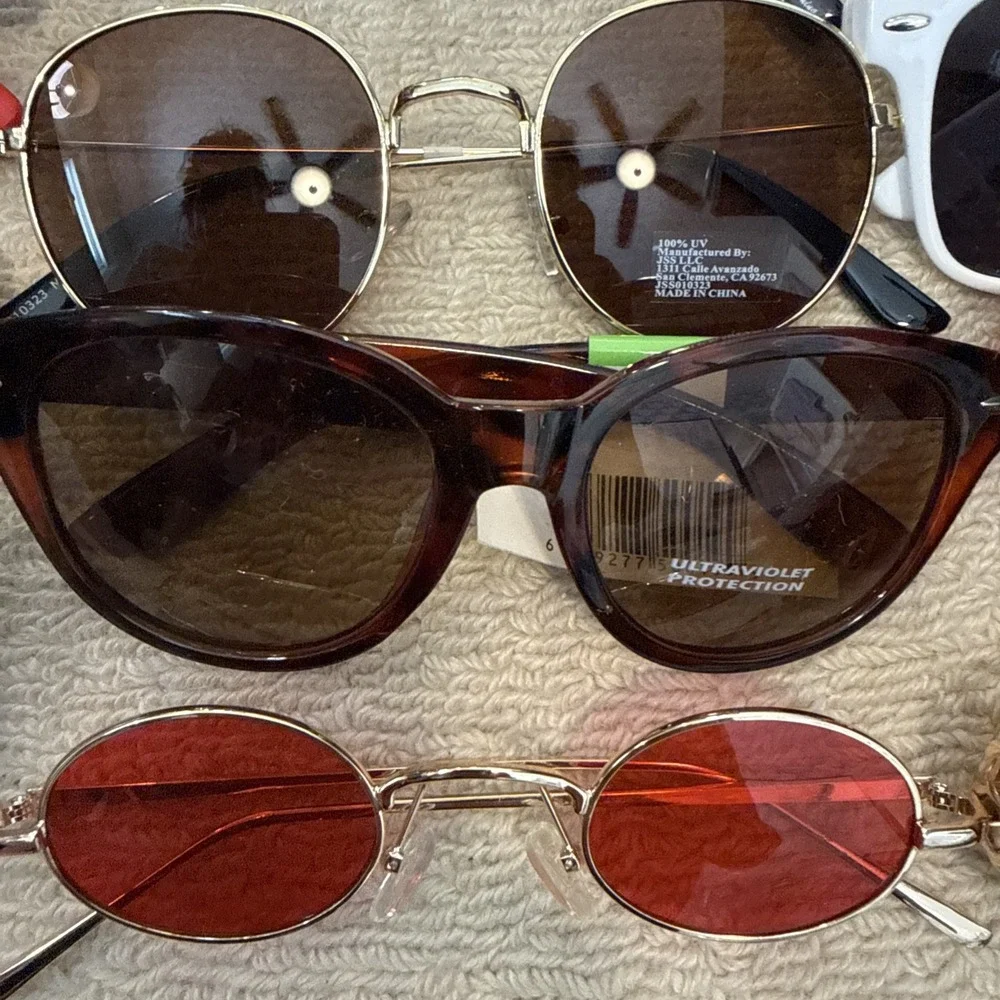 44 Pairs NWT Women's Sunglasses - Trendy, Hot Styles, Oversized, Aviator,Round+
